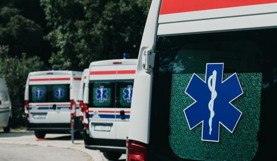 克山救护车转运病人过路高速收费吗？